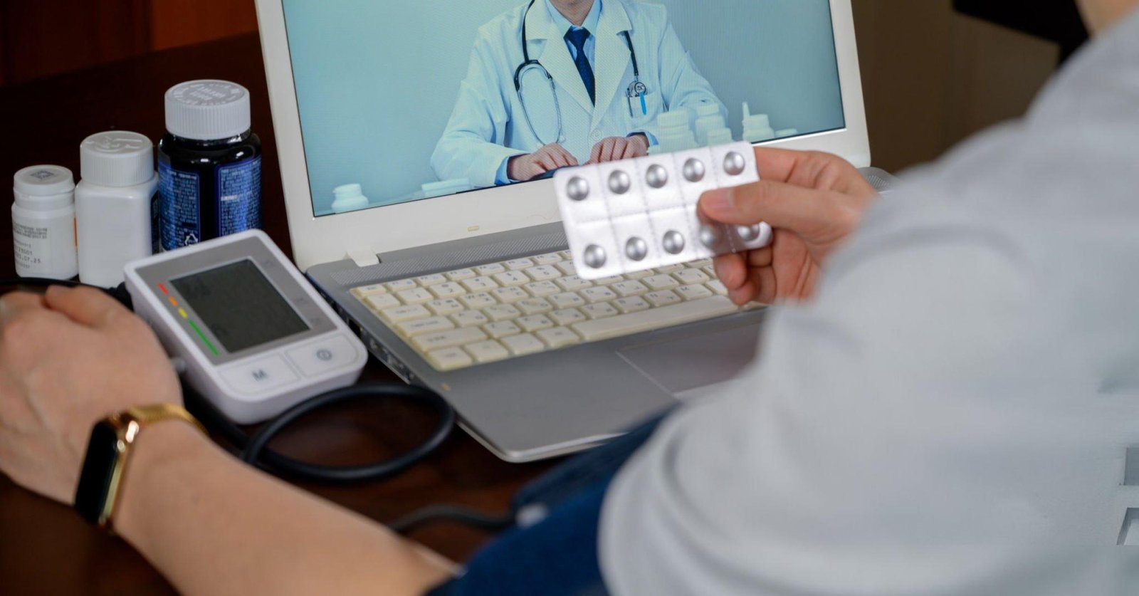 Online pathology referral Process